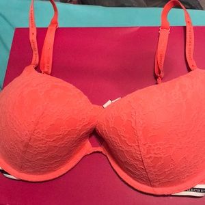 Pink VS BRA